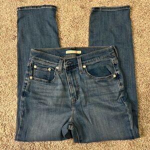 Ladies Levi jeans, size 28